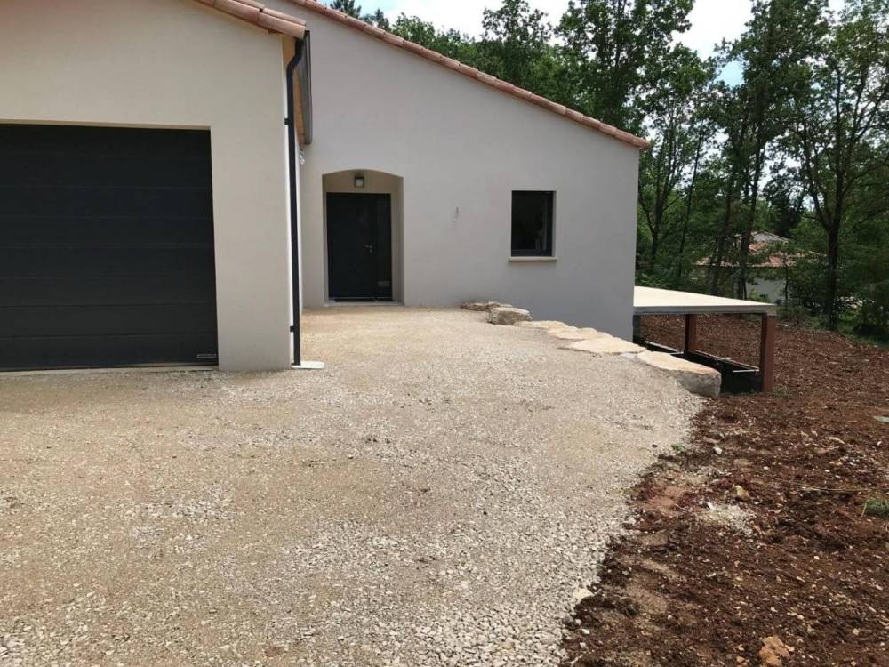Cluzeaud Thomas - Rénovation-terrassement-assainissement-gros oeuvre-extérieurs